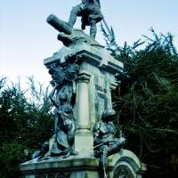Popis: Punta Arenas, socha Fernão de Magalhãese