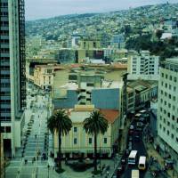 Popis: Valparaíso, věžák v úplném centru, na pláži