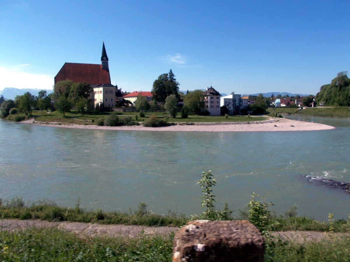 Oberndorf v Raousku a pohled do Německa