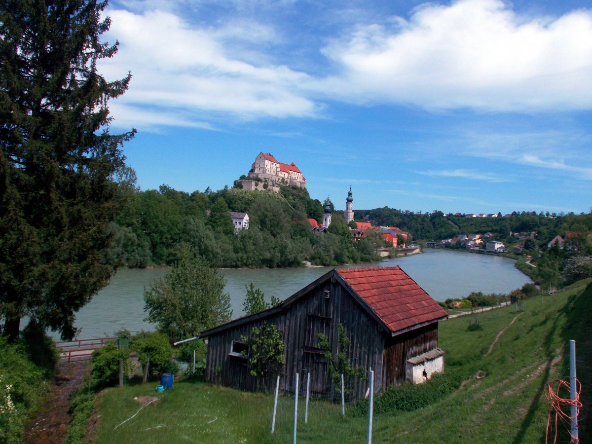 Burghausen (Německo) a dlouhatánský hrad