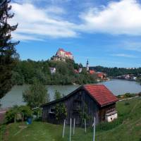 Popis: Burghausen (Německo) a dlouhatánský hrad