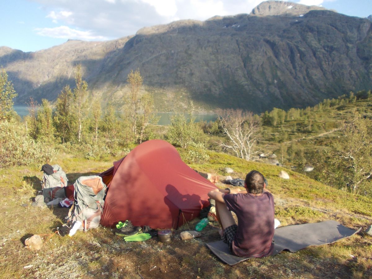 Večer v Memurudalen, kousíček od jezera Gjende; posl. večer v horách