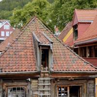 Popis: Bergen, stará část města Bryggen