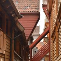 Popis: Bergen, stará část města Bryggen