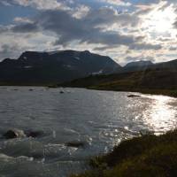 Popis: Krásné údolí Veodalen pod Glittertindem