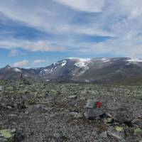 Popis: Nad Veodalen, vzadu Glittertindem (2. nejvyš. hora Norska)