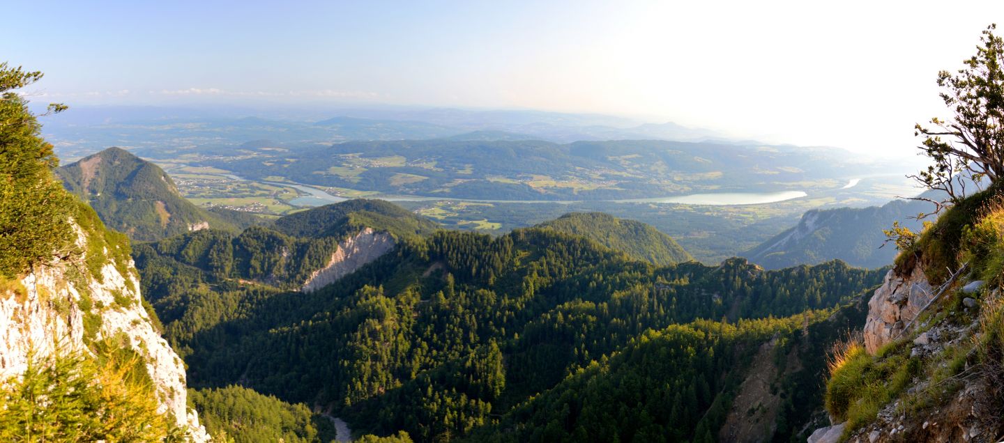 Sedlo Kočna, pohled do údolí Drávy