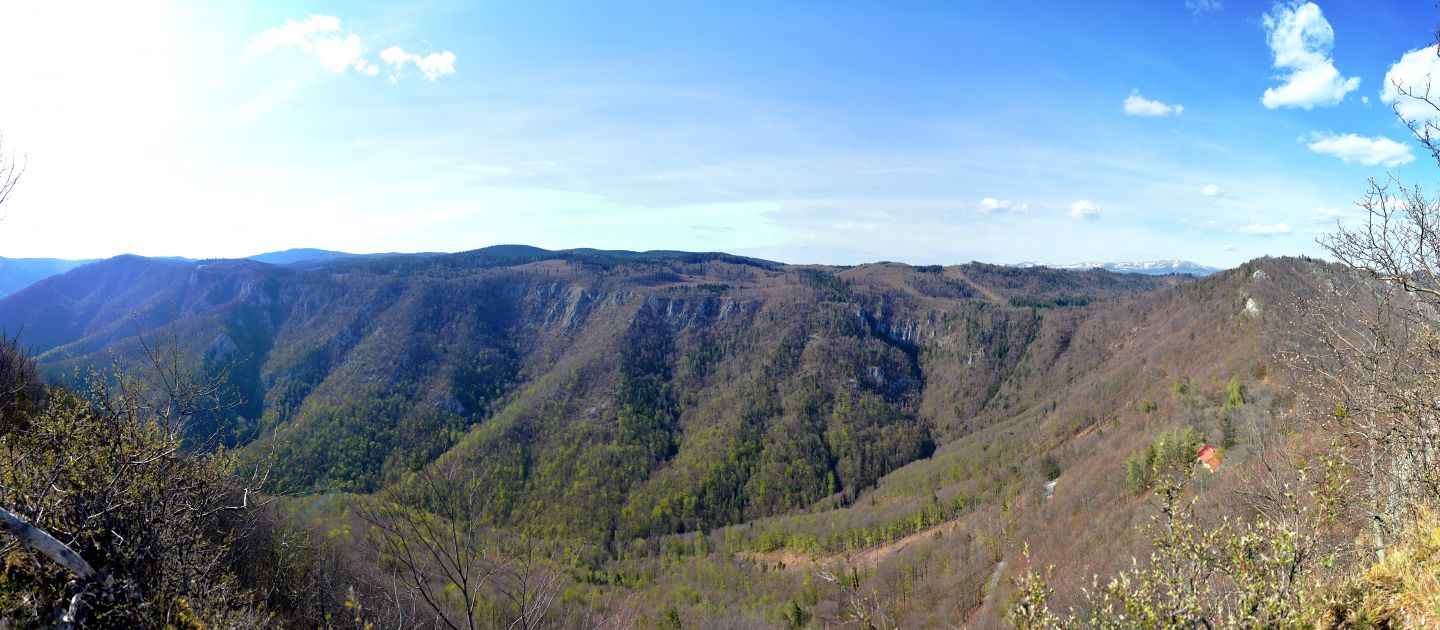 Muráňský hrad, pohled na Muráňskou planinu