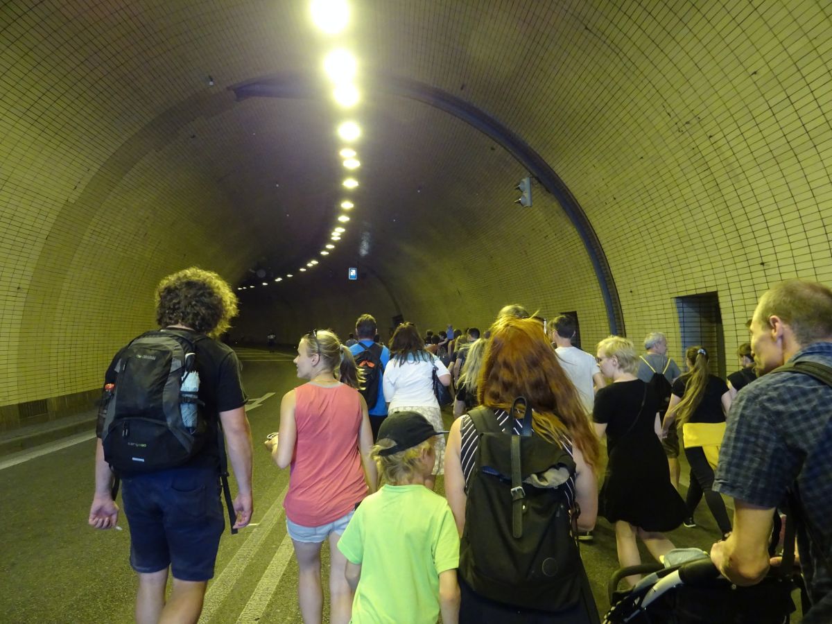 Letenský tunel mimořádně pro pěší poutníky