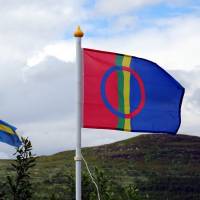 Popis: Fjällnäs, sámská vlajka