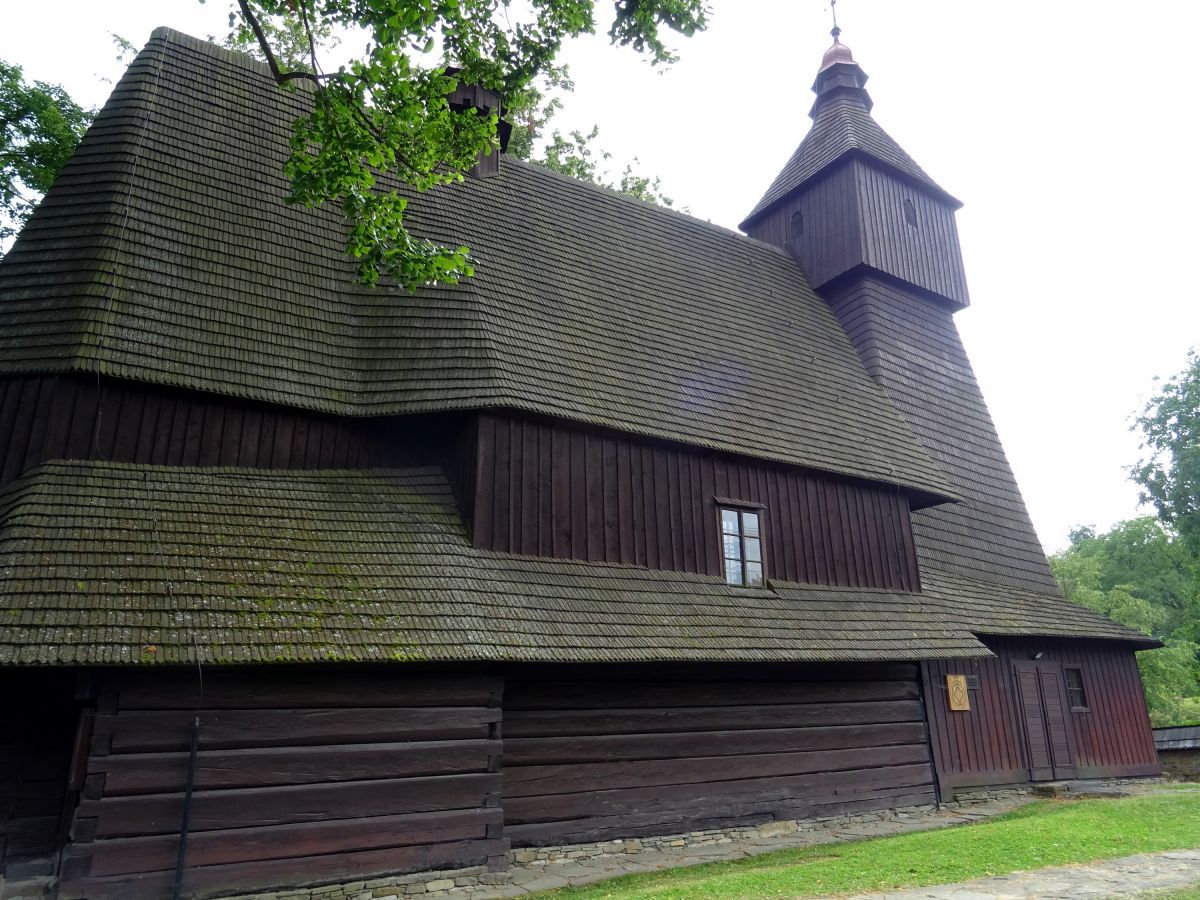 Jeden z nejstarších dřevěných kostelů v Hervantově