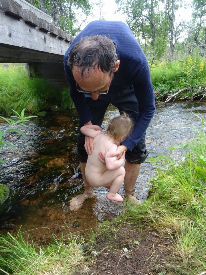 Koupání za deště a náletů komárů