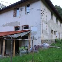 Popis: První naše chata: Kašana, prý nedávno vyhořela