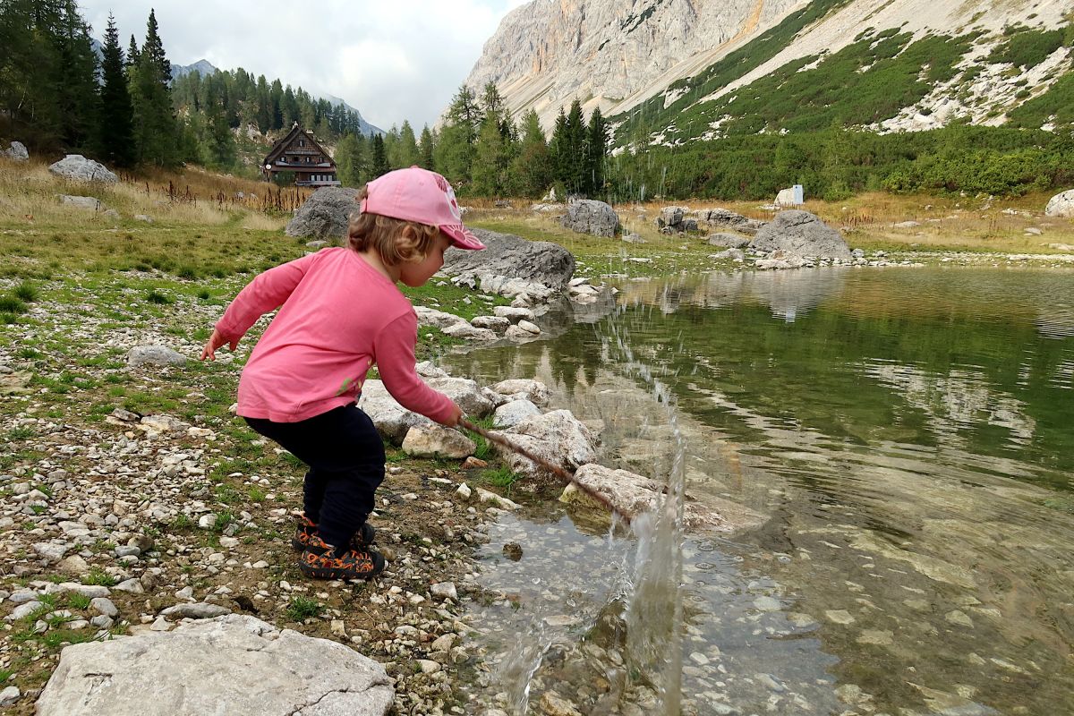 Dvojno jezero a Koča pri Triglavskih jezerih