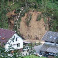 Popis: Slovenj Gradec: akutní hrozba dalšího sesuvu