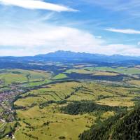 Popis: Pieniny, pohled z nejvyššího kopce, Tři koruny