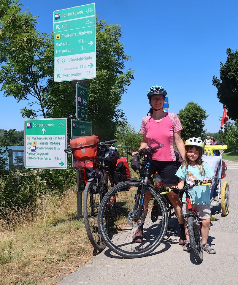 Konec Traisentalské cyklostezky na hrázi Dunaje
