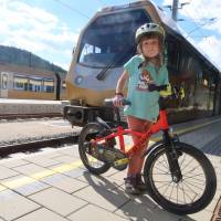 Popis: Mariazell (konečná místní úzkokolejky), vyrážíme