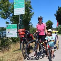 Popis: Konec Traisentalské cyklostezky na hrázi Dunaje