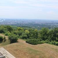 Popis: Vídeň z Kahlenbergu (zcela v oparu)