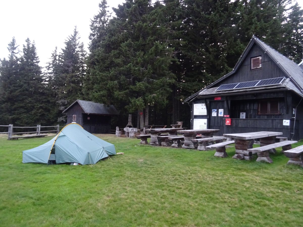 Koča na Travniku