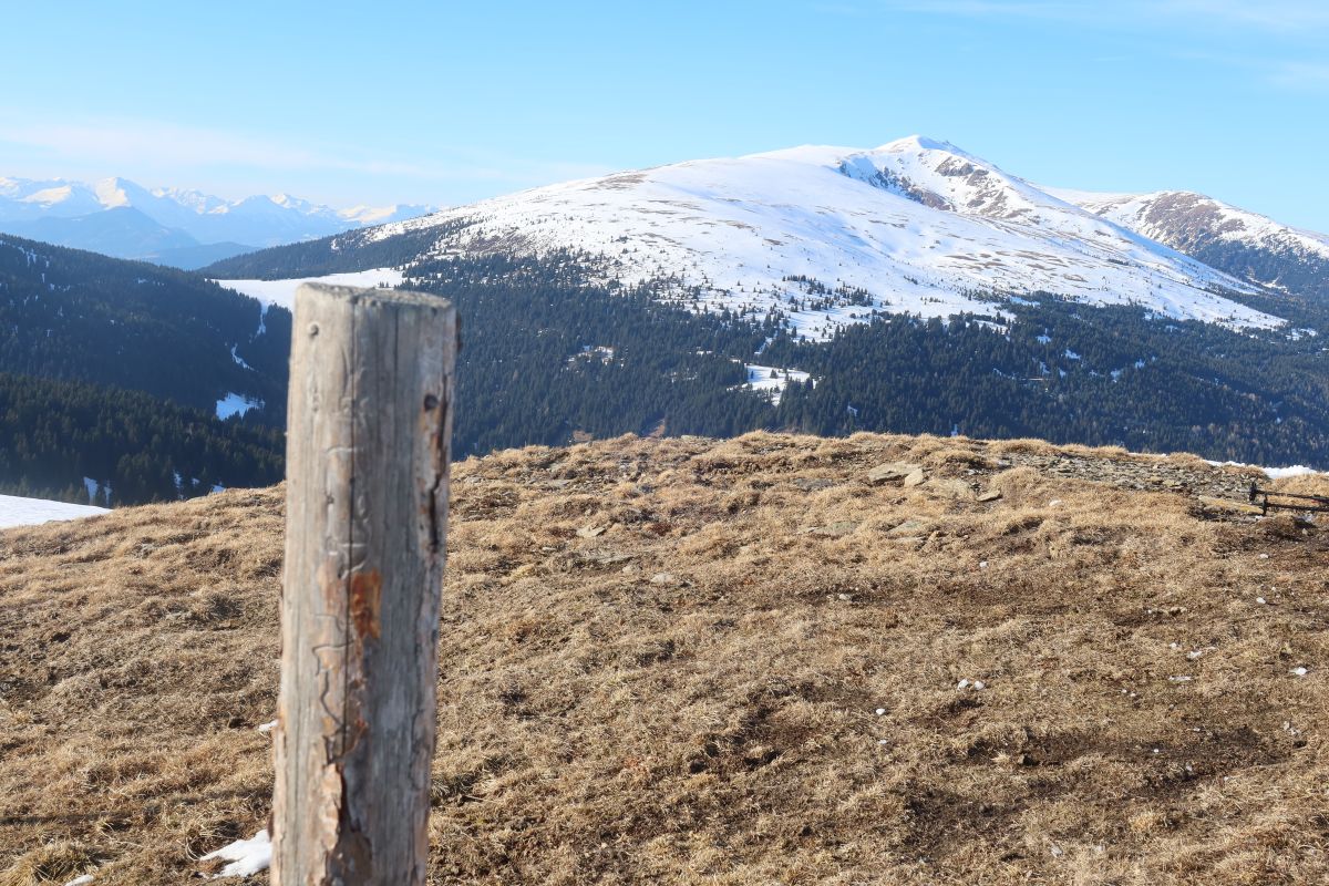 Na Zöhrerkogelu, vzadu Zirbitzkogel