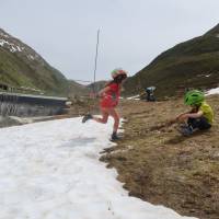 Popis: Oberalppass - první a poslední sníh